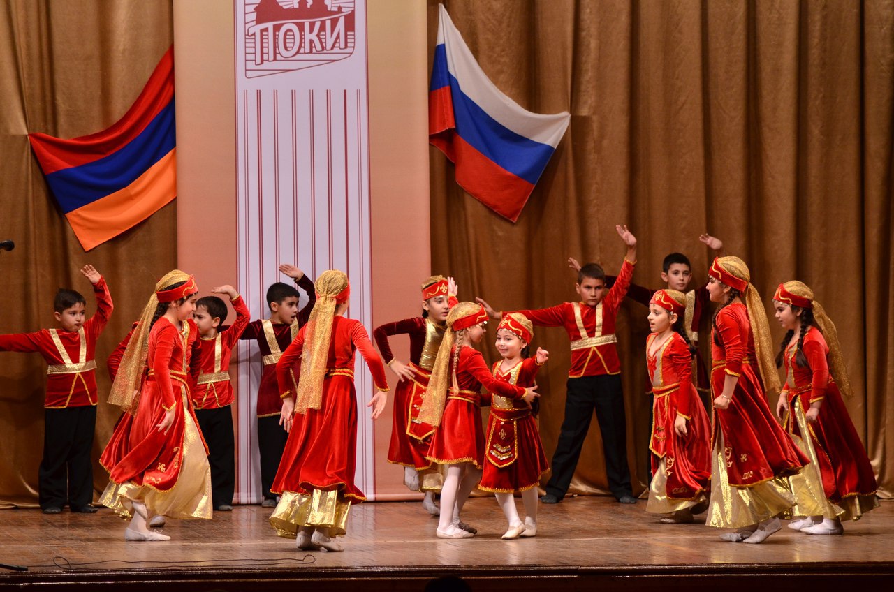 Ансамбль армянского танца "Ераз" (Псков)