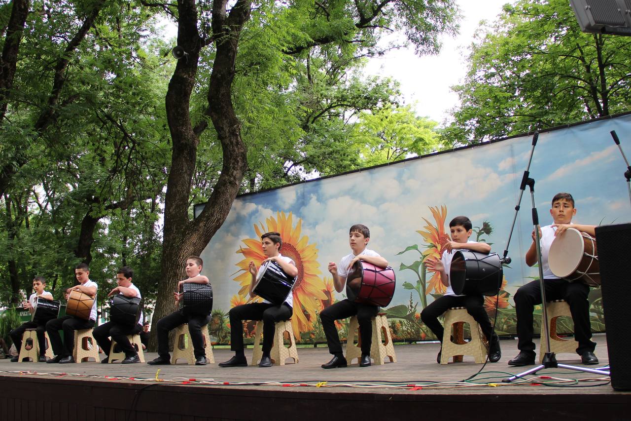 Ритм-группа барабанщиков "dhol-band" (Георгиевск)