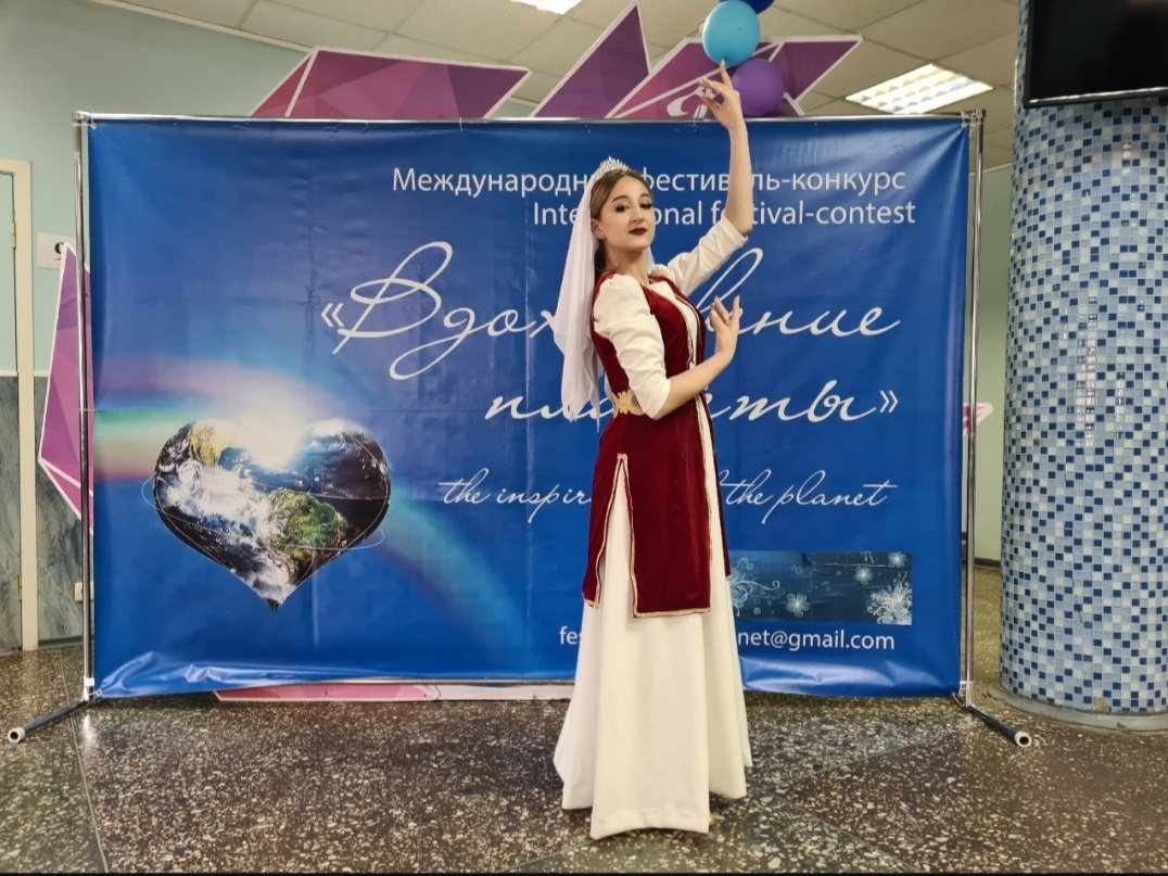 Танцевальный коллектив "Наири" (Тверь)